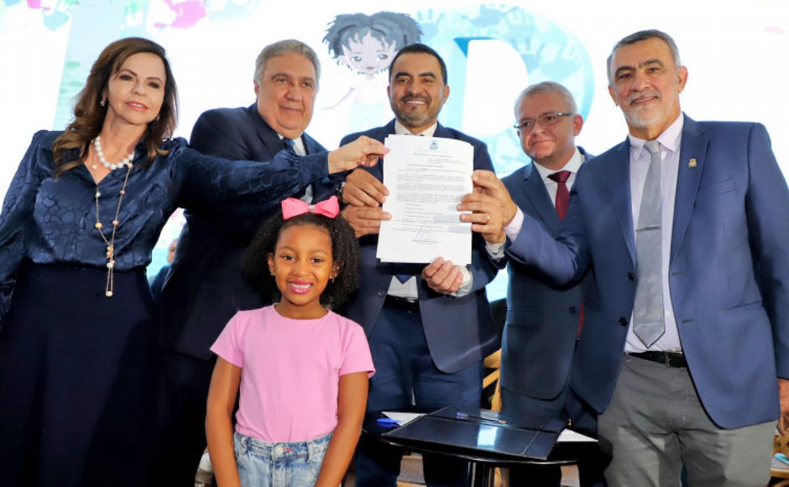 Amélio recebeu proposta de Programa para Primeira Infância do governador Wanderlei Barbosa.