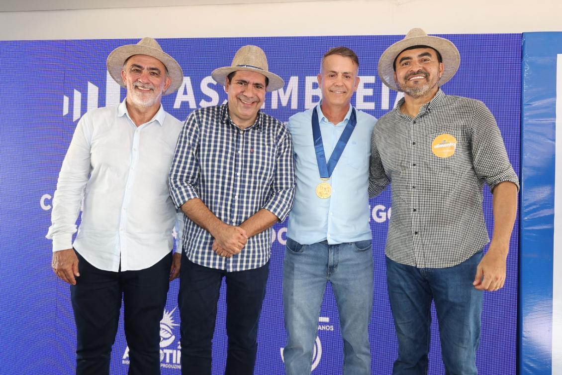 “Um amigo que vem dando uma contribuição de forma extraordinária ao Tocantins “Um amigo que vem dando uma contribuição de forma extraordinária ao Tocantins