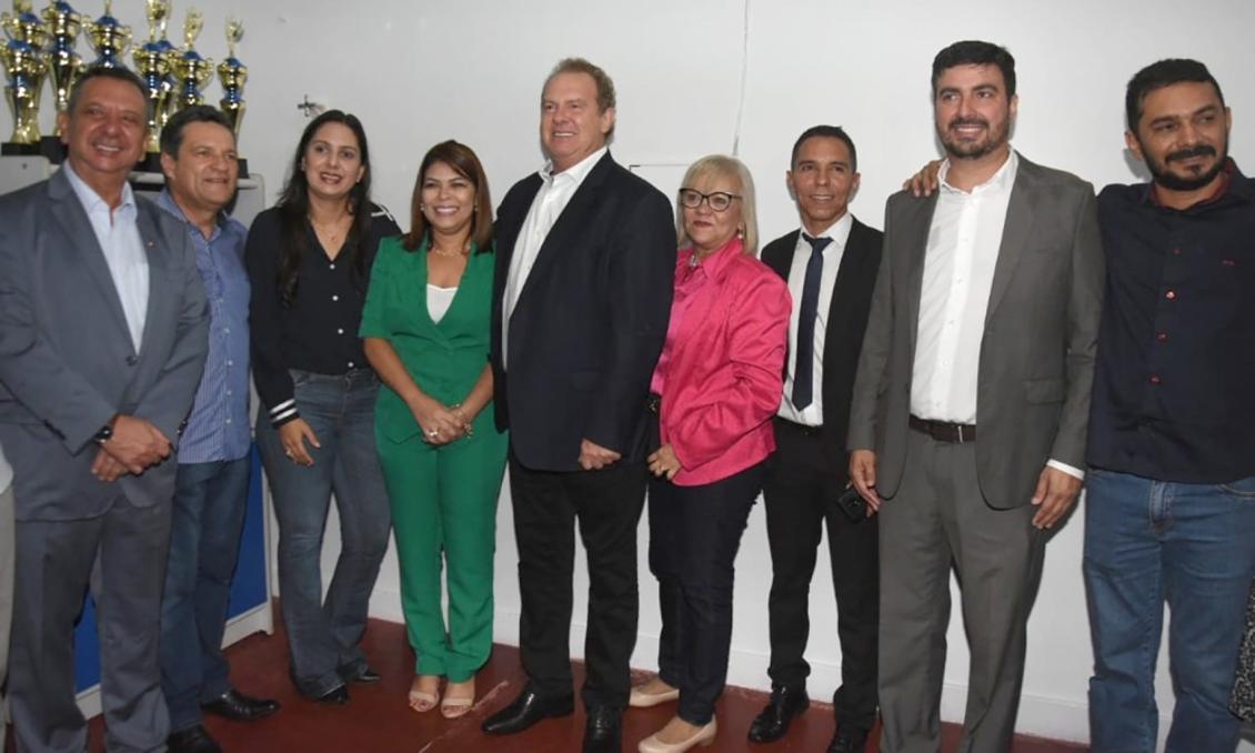 Solenidade reuniu governador