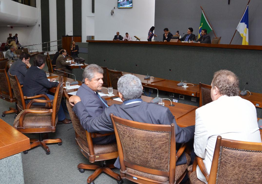 Situação da Saúde repercute na Assembleia Legislativa Situação da Saúde repercute na Assembleia Legislativa