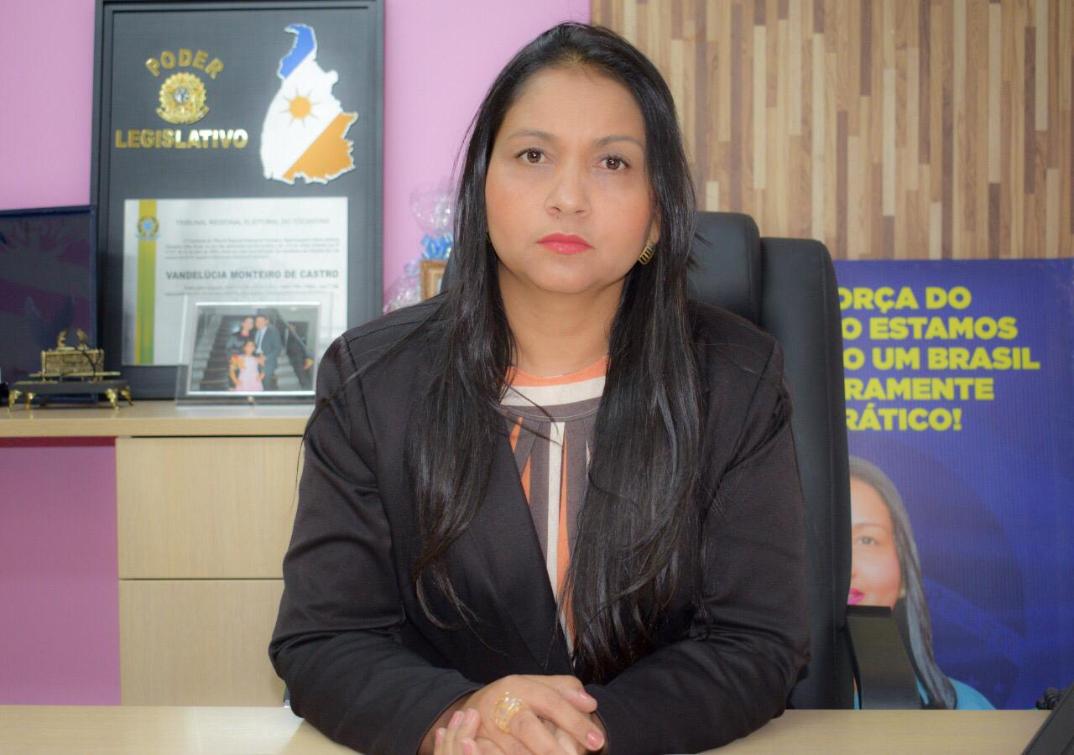 A parlamentar defendeu que a Assembleia Legislativa continue o trabalho de fiscalização. A parlamentar defendeu que a Assembleia Legislativa continue o trabalho de fiscalização.
