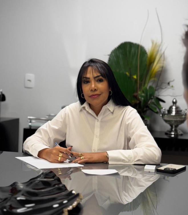 Janad Valcari defende melhorias estruturais em escola e quadra poliesportiva de Rio Sono