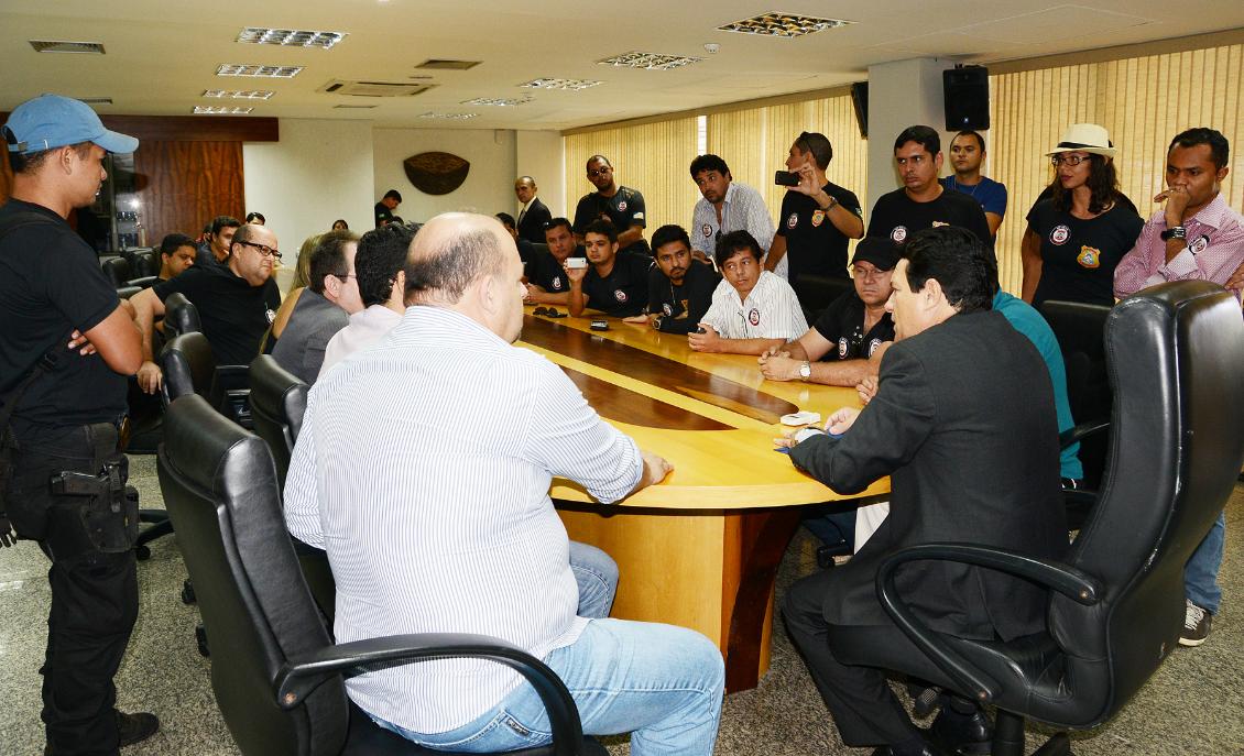 Damaso recebe policiais civis
