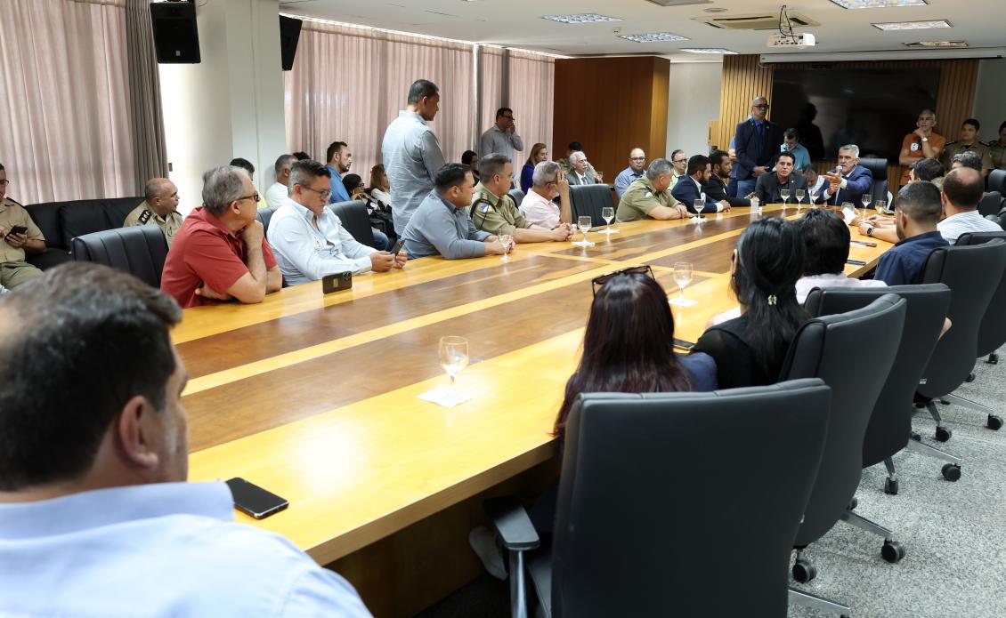 Durante a reunião, Amélio reconheceu a legitimidade das reivindicações apresentadas