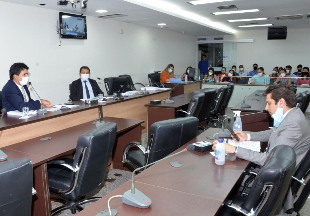 Reunião foi realizada na noite desta quarta-feira, 16 Reunião foi realizada na noite desta quarta-feira, 16