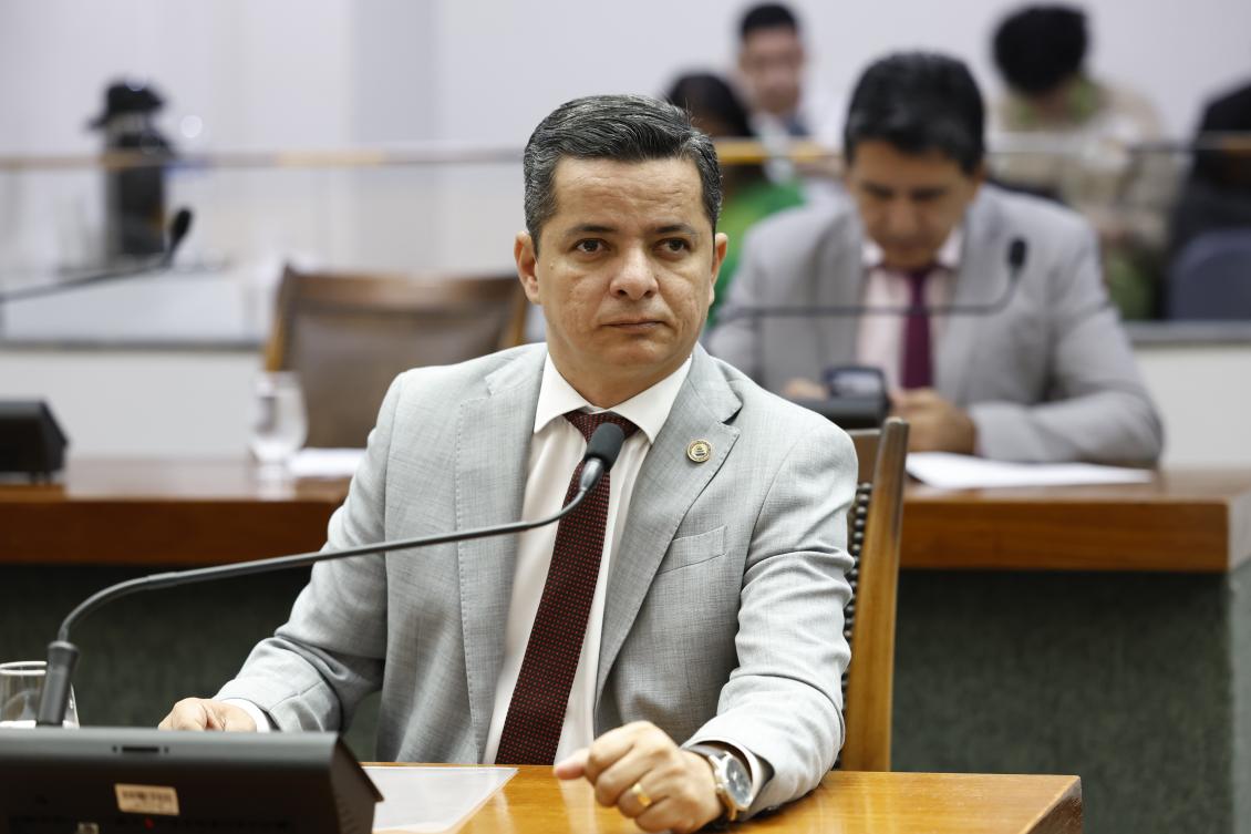 Jorge Frederico pede que a Aneel reavalie a metodologia e a magnitude dos reajustes.
