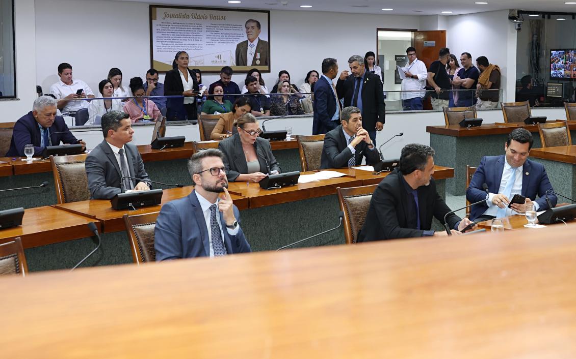 Com a aprovação, contratos temporários foram reajustados de R$ 1.518 para R$ 1.621