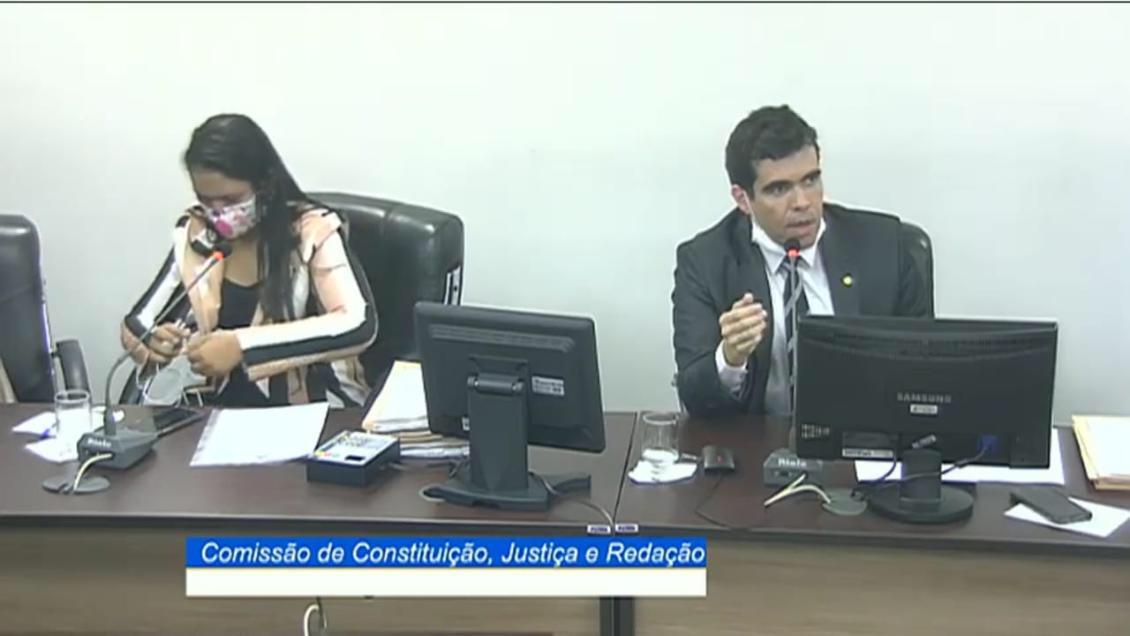 Ricardo relatou propostas na CCJ