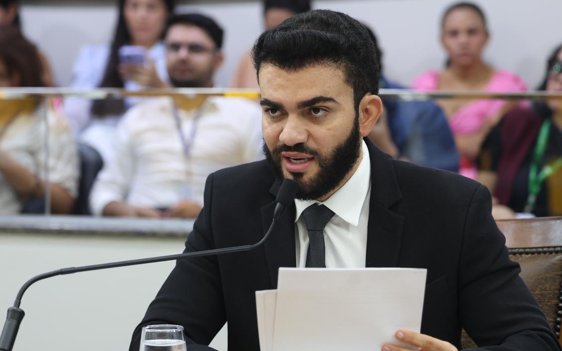 Proposta foi apresentada pelo deputado Léo Barbosa