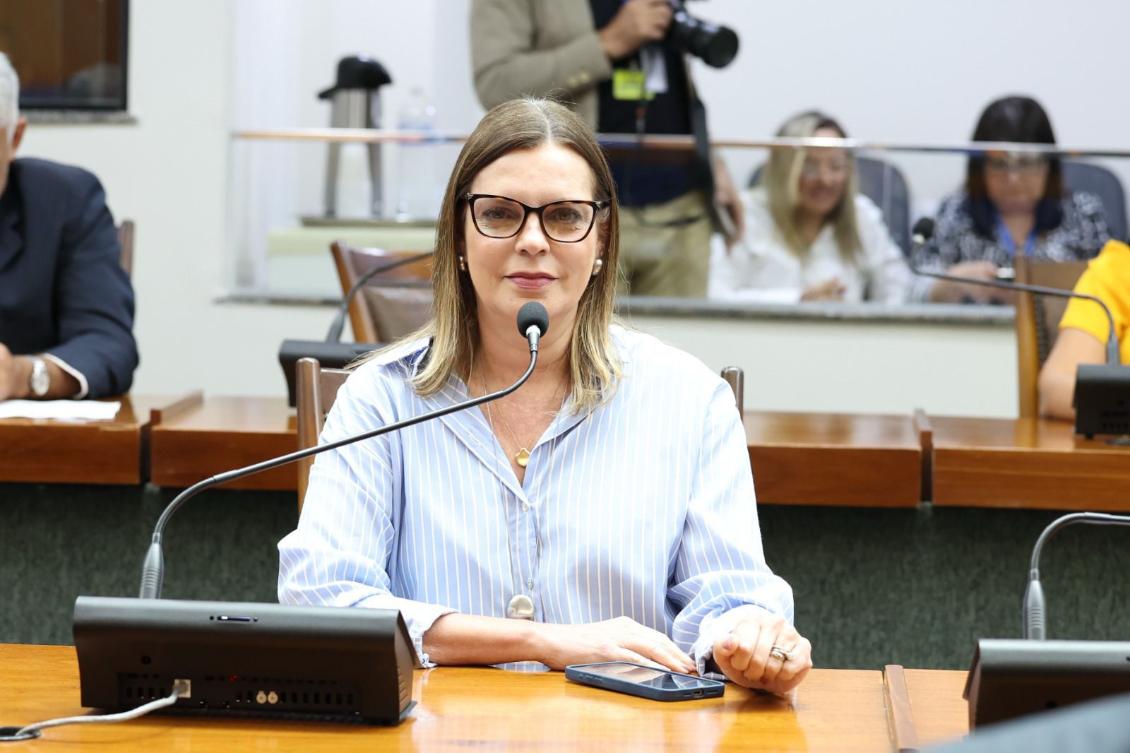 PL prevê atendimento odontológico para mulheres vítimas de violência 