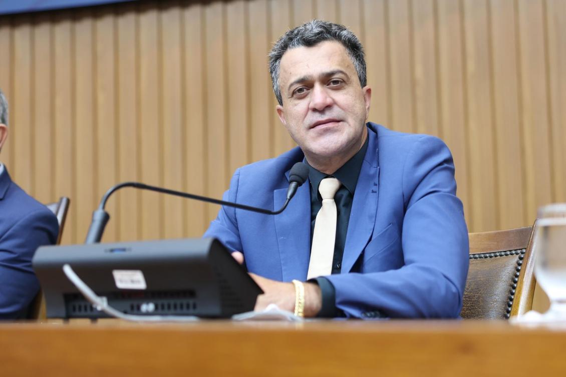 Deputado Luciano vota a favor dos servidores do Estado e ajuda a garantir indenizações