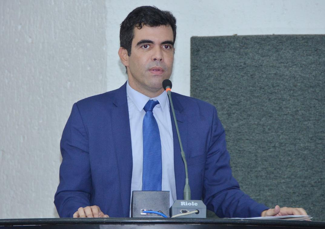 Deputado Ricardo Ayres