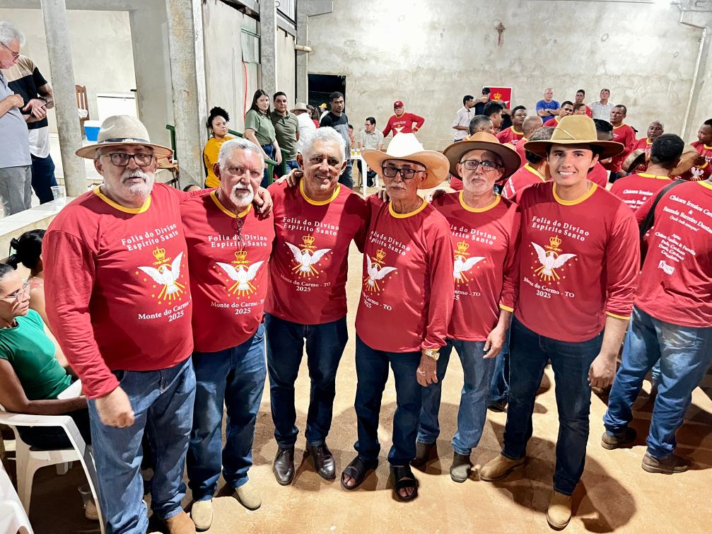 Folia do Divino reúne comunidade há quatro décadas na chácara Irmãos Cardoso Folia do Divino reúne comunidade há quatro décadas na chácara Irmãos Cardoso