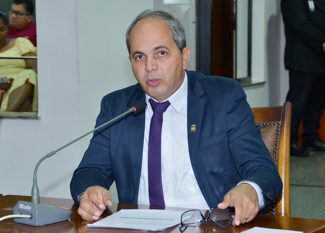 Deputado Wiston Gomes durante sessão ordinária desta terça-feira, 15 Deputado Wiston Gomes durante sessão ordinária desta terça-feira, 15