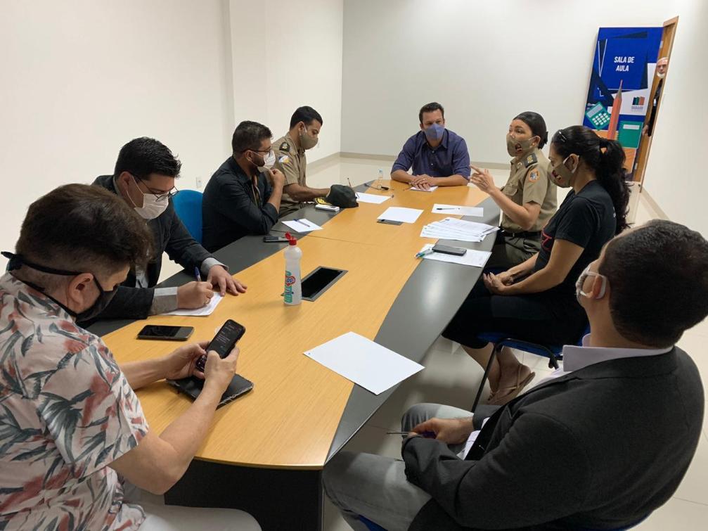 Assunto foi discutido durante reunião na Escola do Legislativo