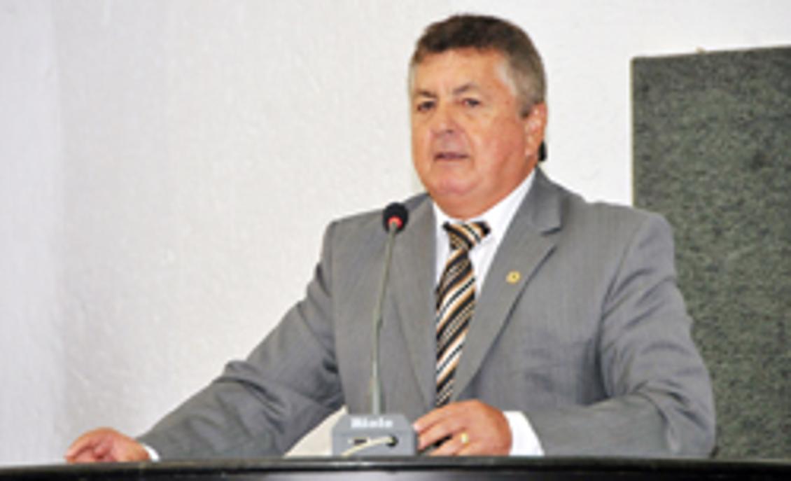 Deputado que proibir uso de capacetes