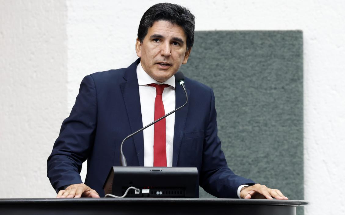 Júnior Geo questiona demora para atendimento nos serviços de psiquiatria e neurologia Júnior Geo questiona demora para atendimento nos serviços de psiquiatria e neurologia