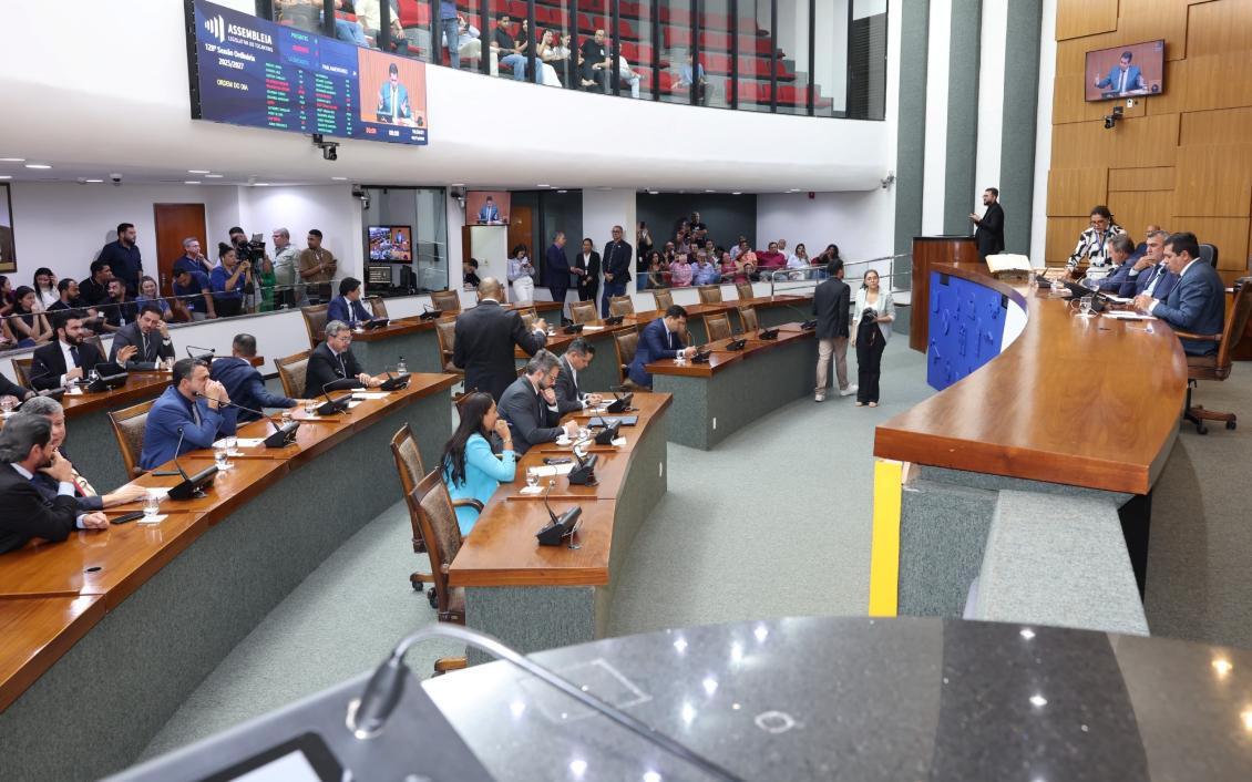 As matérias foram aprovadas na sessão vespertina desta terça-feira