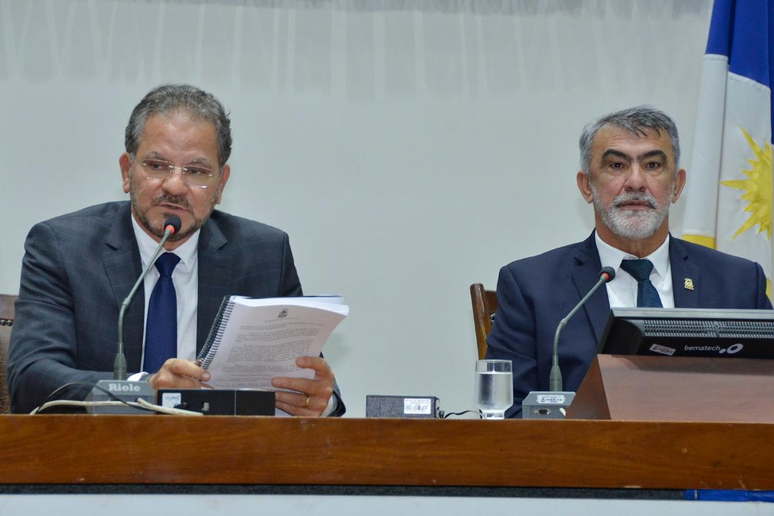 Mensagem foi lida pelo secretário-chefe da Casa Civil, Deocleciano Gomes