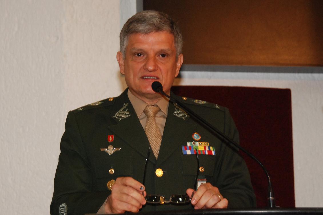 General de Brigada Carlos Alberto da Cás