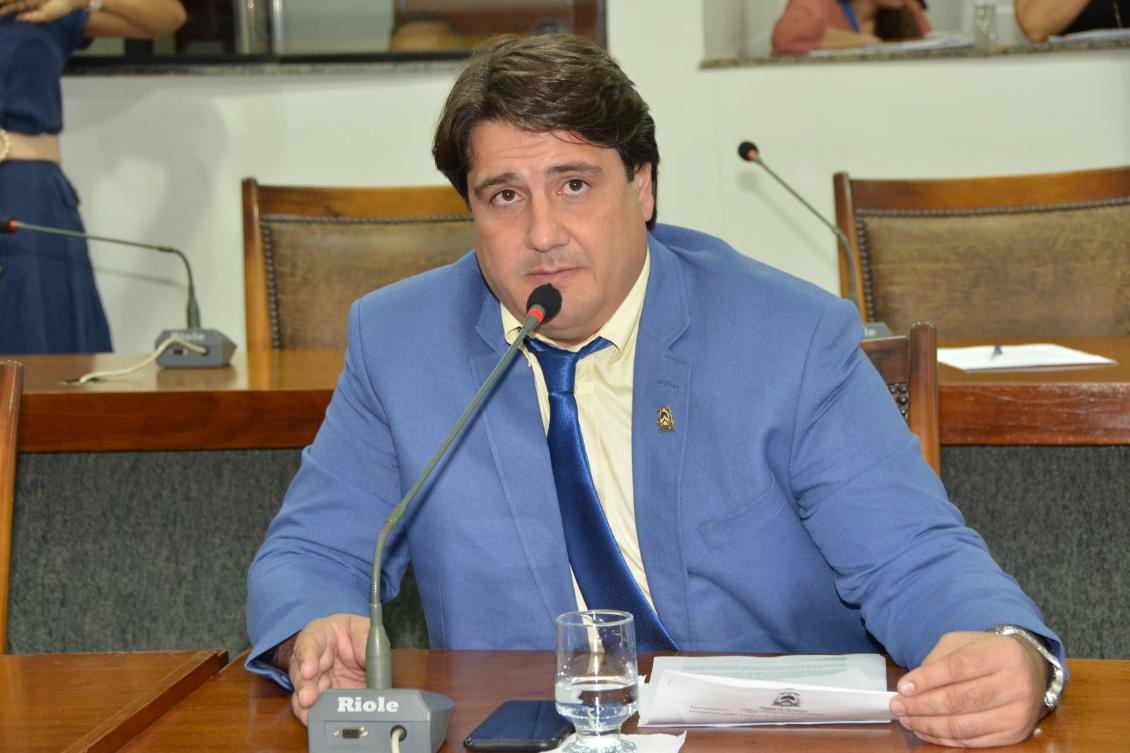 Deputado Eduardo Fortes solicita atendimento de médico perito no INSS de Gurupi