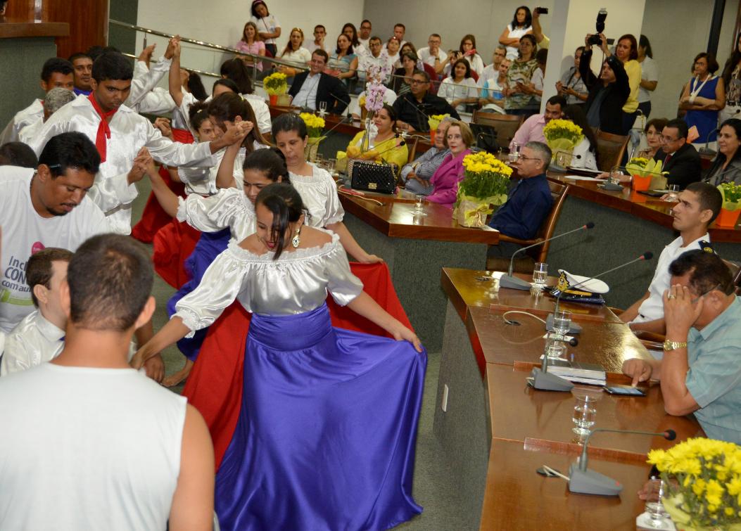 Sessão Solene na Assembleia Legislativa deputados homenageiam portadores de necessidades especiais