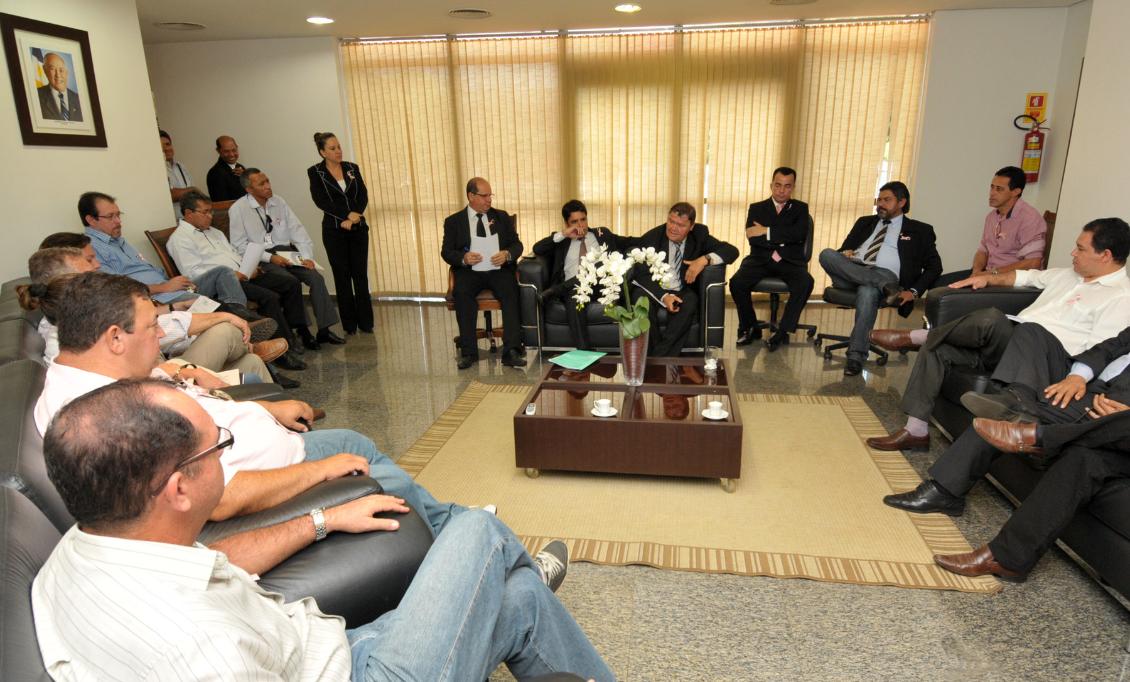 Deputados atendem pedidos de sindicalistas