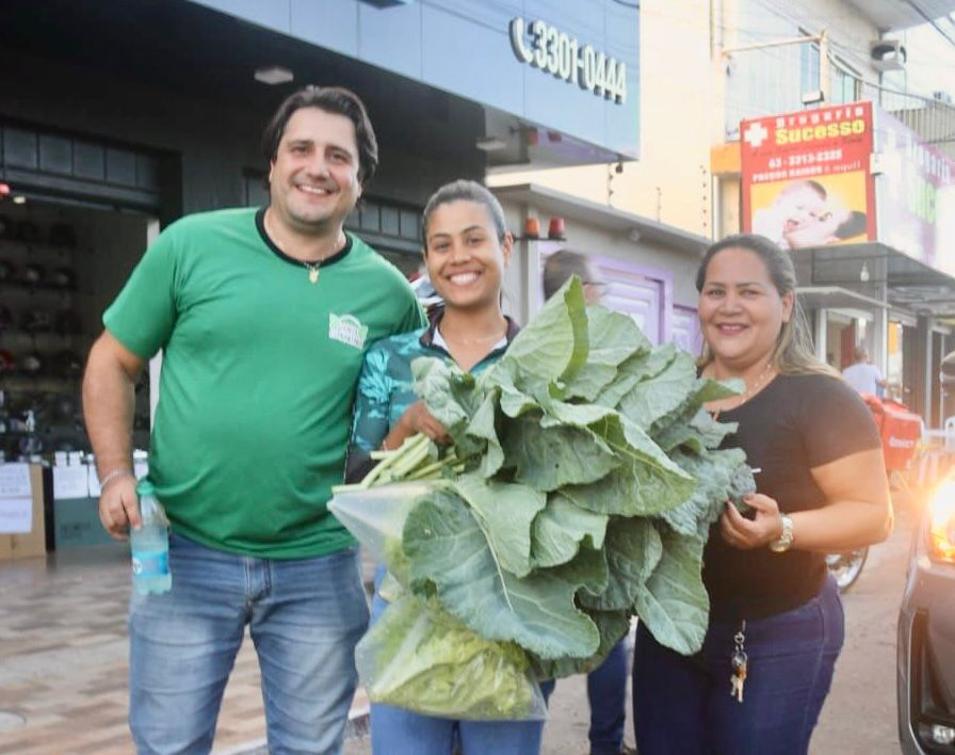 Eduardo Fortes amplia entrega de hortaliças