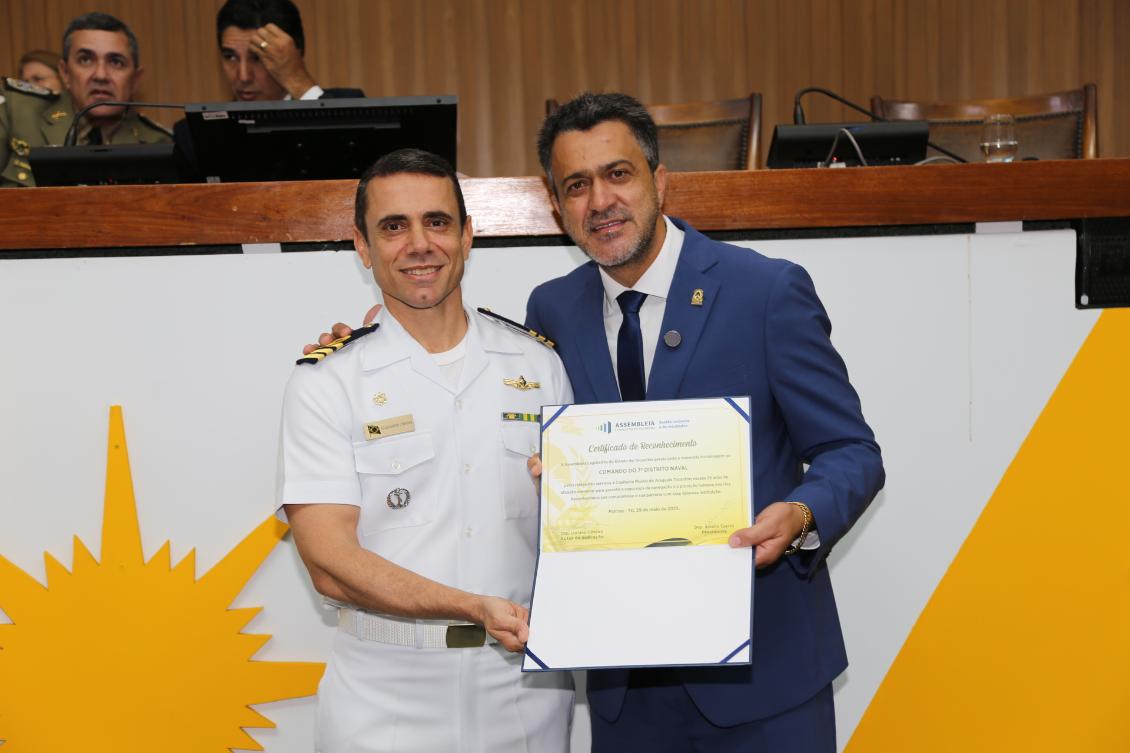 Solenidade na Assembleia destacou a atuação da Marinha na preservação dos rios e no trabalho social. Solenidade na Assembleia destacou a atuação da Marinha na preservação dos rios e no trabalho social.