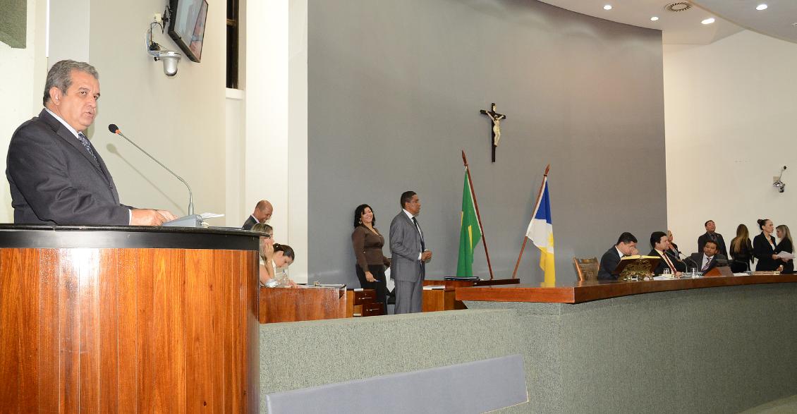 Menagem do Executivo abre trabalhos da 8ª Legislatura