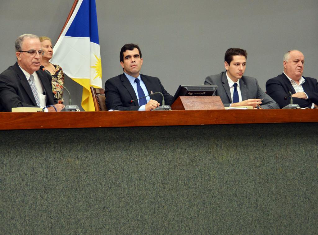 Deputados questionam metodologia de arrecadação de tributos do Estado