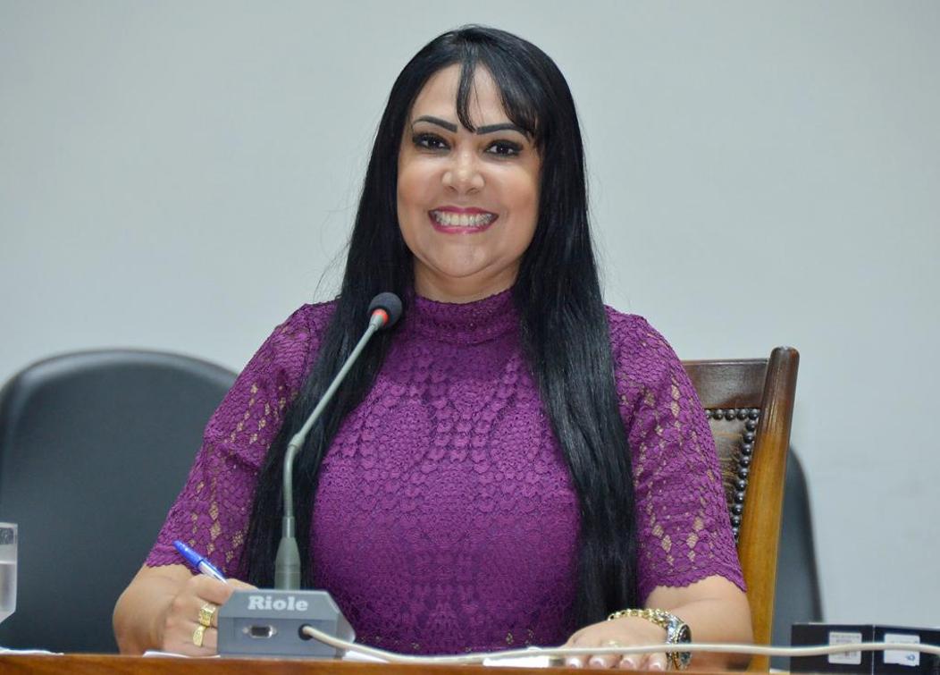 Janad Valcari na mesa diretora da ALETO Janad Valcari na mesa diretora da ALETO