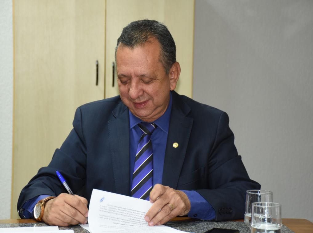 Antonio Andrade Antonio Andrade
