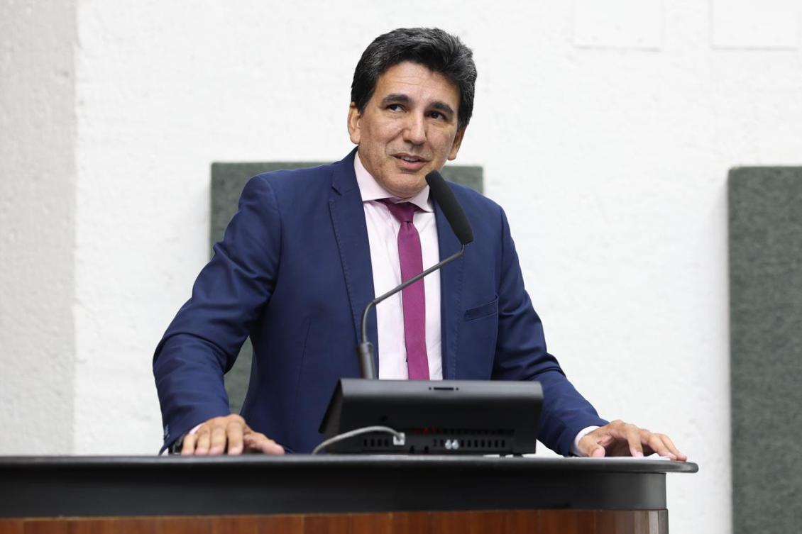  Júnior Geo voltou a cobrar do governo do Estado do Tocantins.