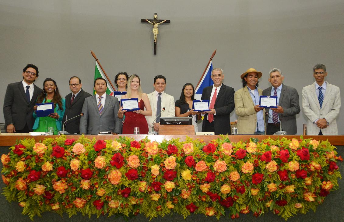 O parlamento homenageou 10 entidades culturais