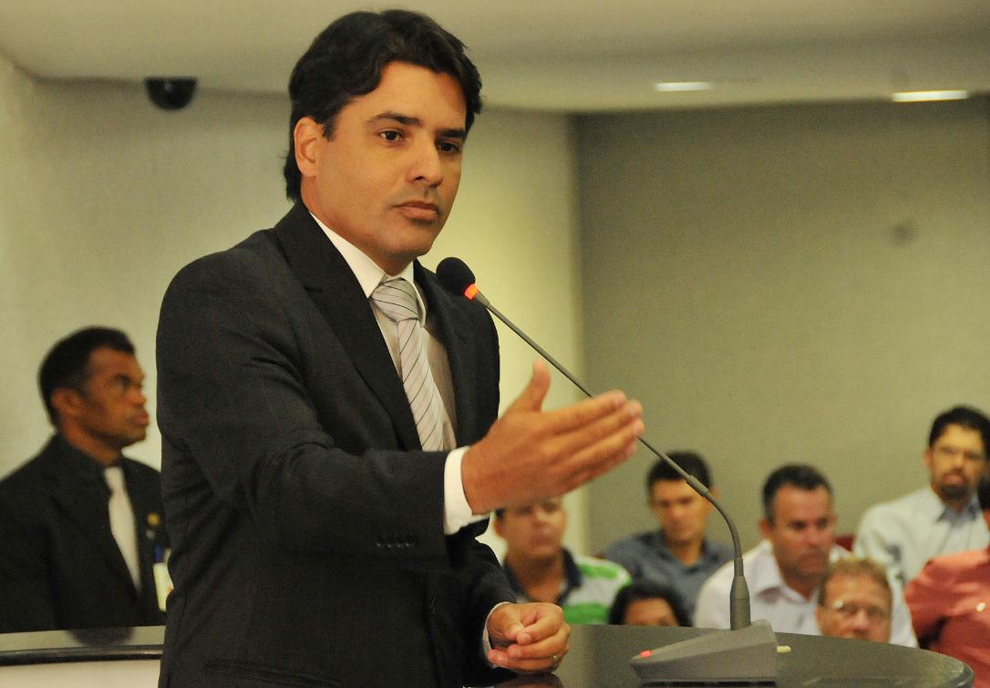 Para Lelis, obras atendem reivindicação popular Para Lelis, obras atendem reivindicação popular