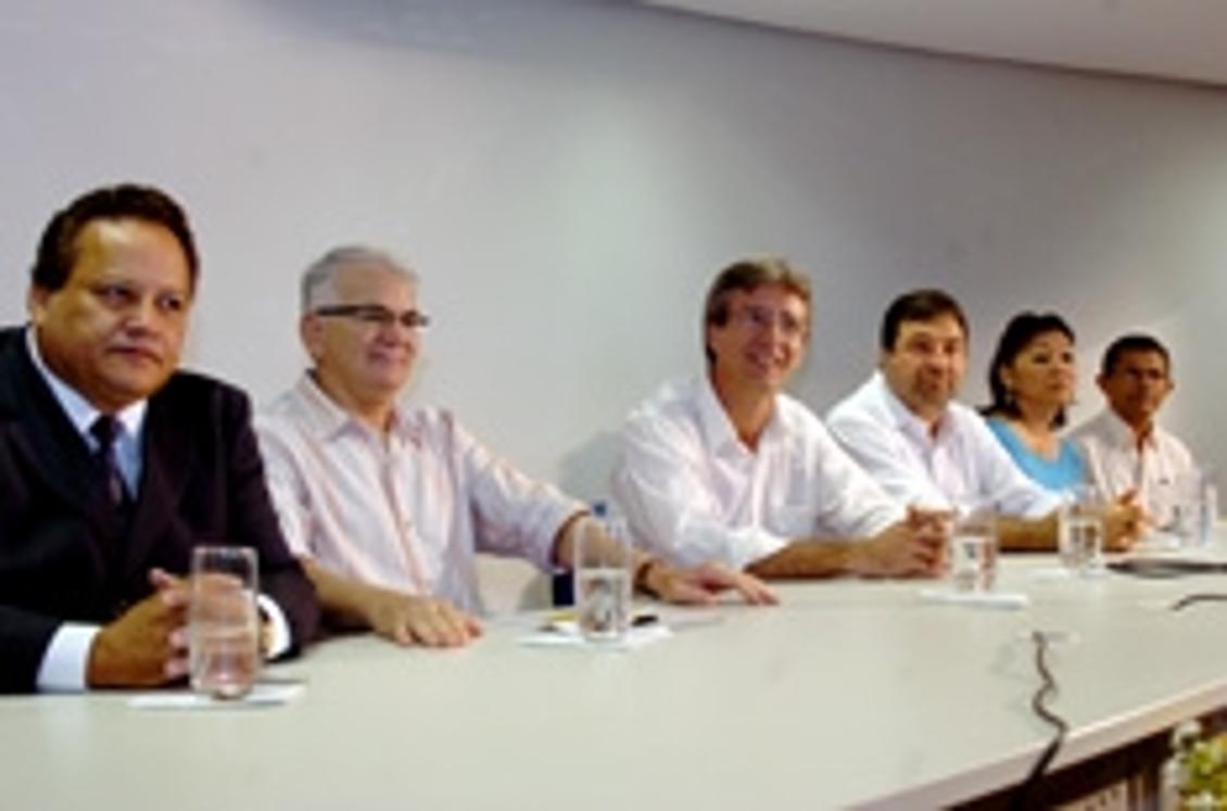 Deputados prestigiam posse Deputados prestigiam posse