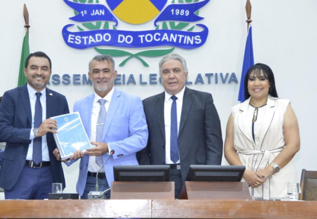 Governador Wandrlei Barbosa, Presidente Amélio Cayres, vice Laurez Moreira e Janad Valcari