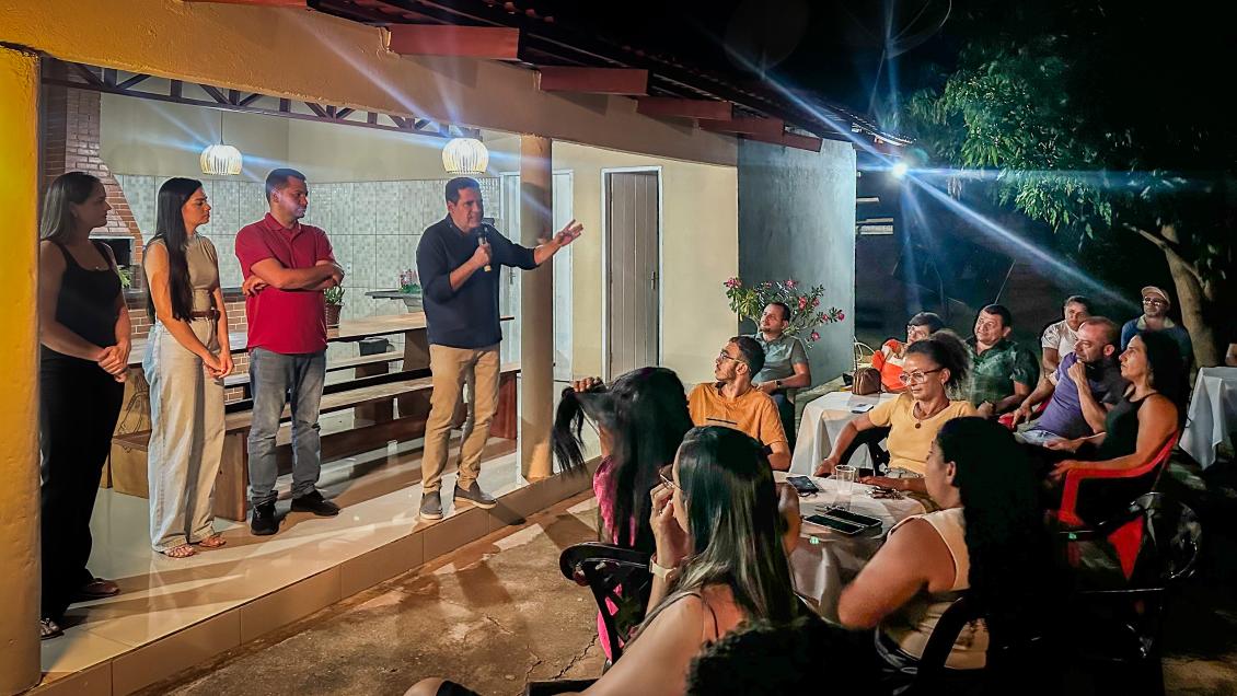O pronunciamento ocorreu durante reunião com políticos, educadores e lideranças locais