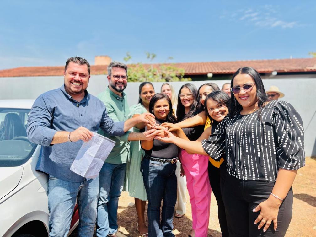Entrega do veículo aconteceu nesta quarta-feira