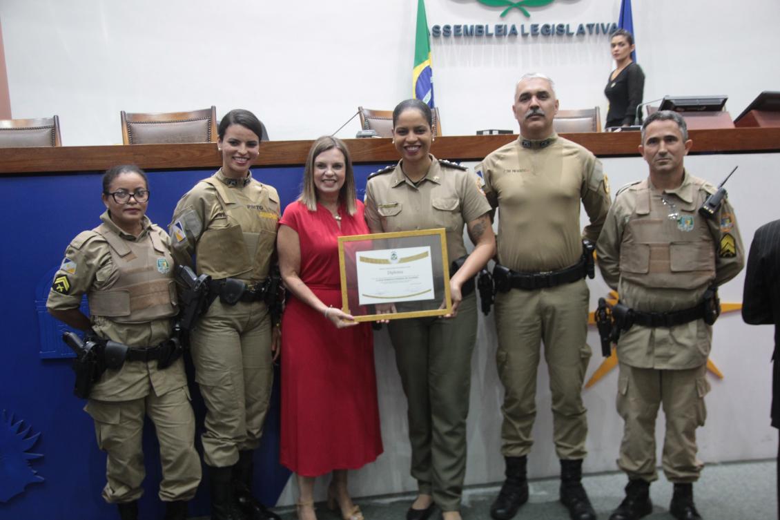 Homenagem as mulheres Homenagem as mulheres