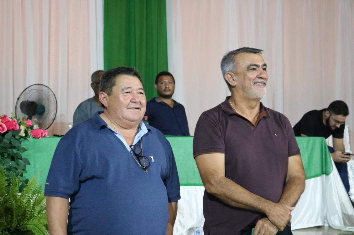 Deputado Amélio Cayres apoia o prefeito de Esperantina, Dr. Armando, para melhorias na cidade.