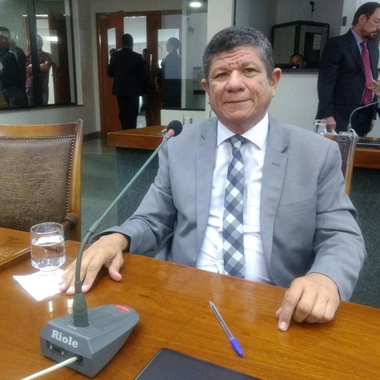 Deputado Ivory de Lira durante sessão na Assembleia Legislativa