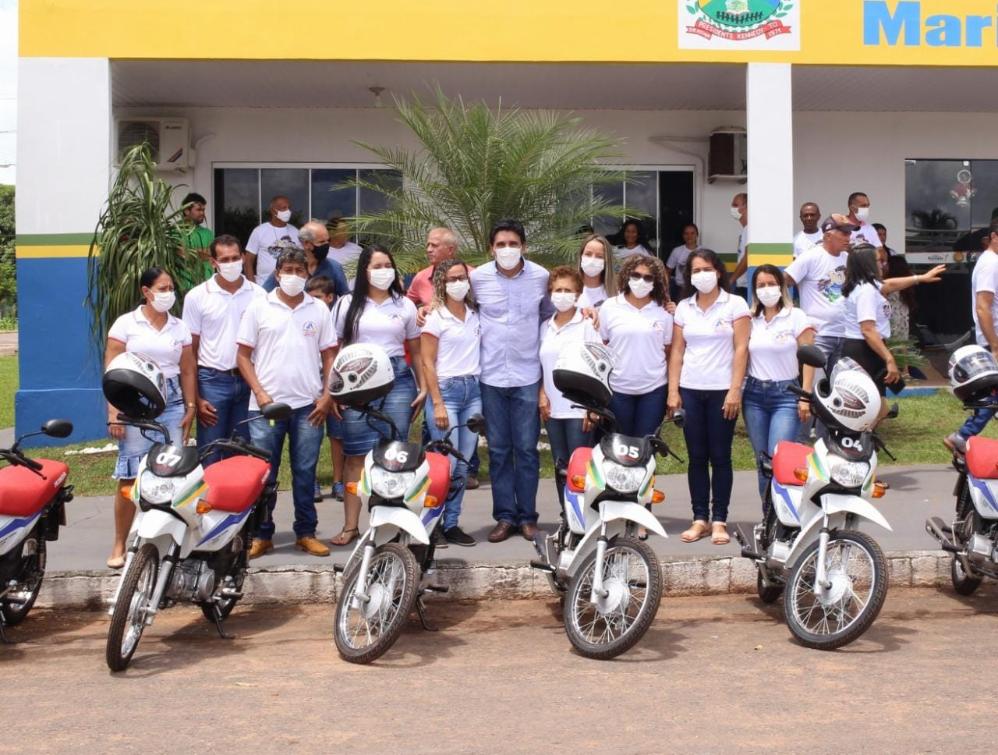Deputado Professor Júnior Geo entrega motos em Presidente Kennedy Deputado Professor Júnior Geo entrega motos em Presidente Kennedy