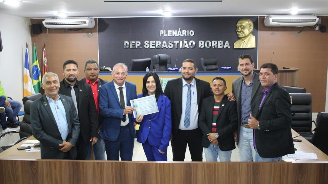 Deputada Amália Santana recebe título da Câmara Municipal de Miracema/TO de cidadã Miracemense. Deputada Amália Santana recebe título da Câmara Municipal de Miracema/TO de cidadã Miracemense.