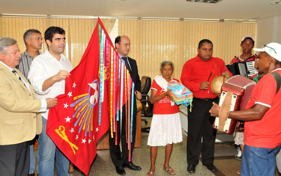 Sandoval recebe Foliões Sandoval recebe Foliões