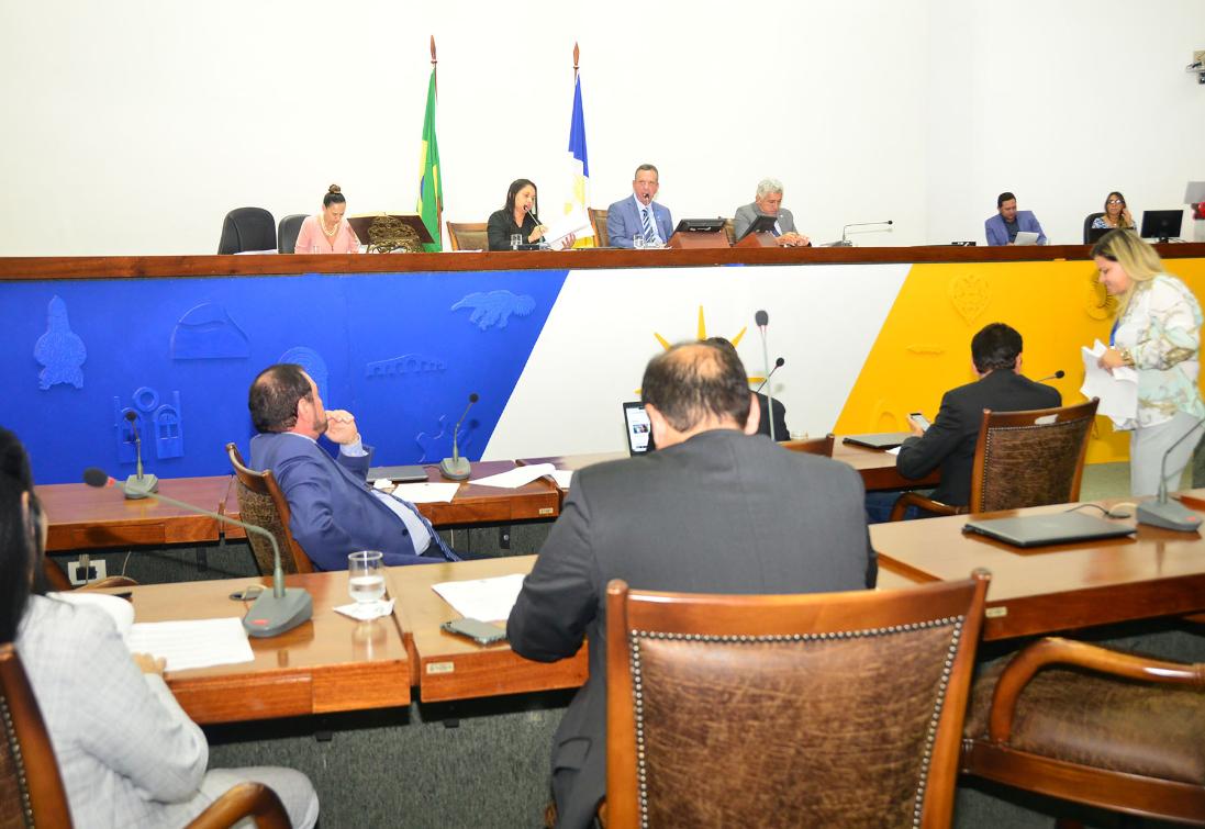 Matérias foram discutidas e votadas nesta terça-feira Matérias foram discutidas e votadas nesta terça-feira