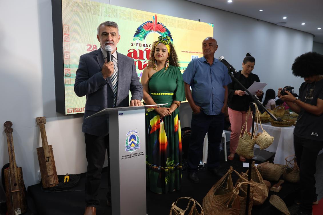 A exposição teve sua abertura na manhã desta terça-feira, no hall da Aleto