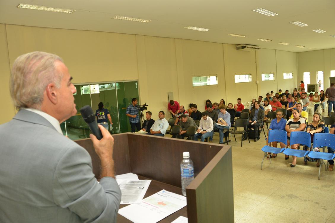 Em reunião da Cenovo, deputados ouvem comunidade. 