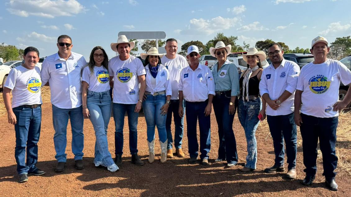 Evento reuniu pastores, fiéis e convidados em um dia de comunhão e adoração Evento reuniu pastores, fiéis e convidados em um dia de comunhão e adoração